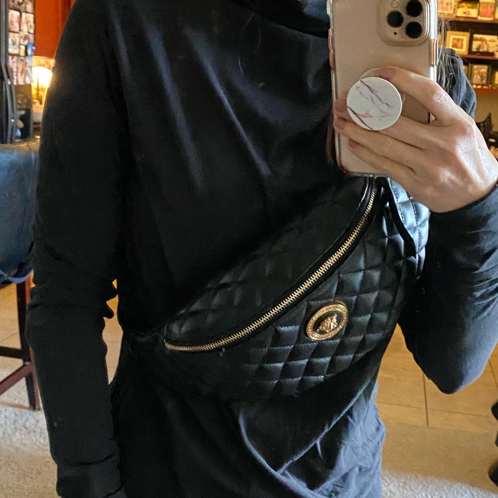 Versace Black Quilted Bum Bag, Belt Bag, Crossbody Chest Bag - Picture 3 of 12